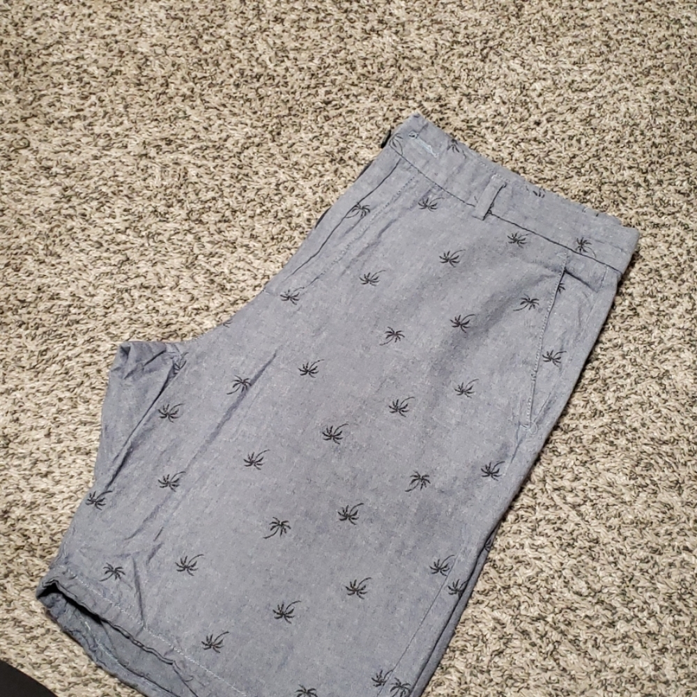 Men's patterned shorts